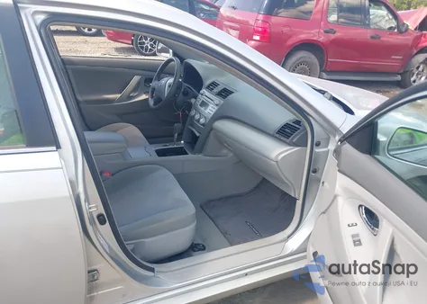 2010 Toyota Camry z USA, uszkodzony, nr VIN 4T1BF3EK8AU576699